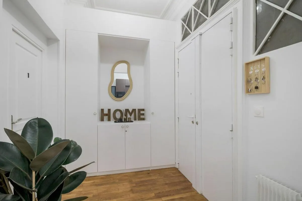Apartment 8Pers#4Bedrooms#4Bathrooms#Lafayette Paris 0*,  Frankrig